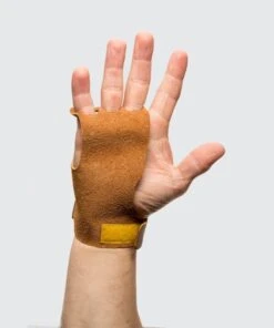 Victory Leather Grips -Exercise Equipment Shop 3b3dbaf68507998acd6a5a5254ab2d76 5d0a74e94eae8 600x720 1